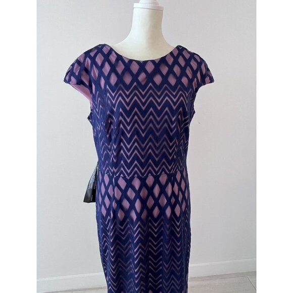 JS Collections LINDA CAP SLEEVE COLUMN GOWN Size 8 new without tags - Picture 3 of 7